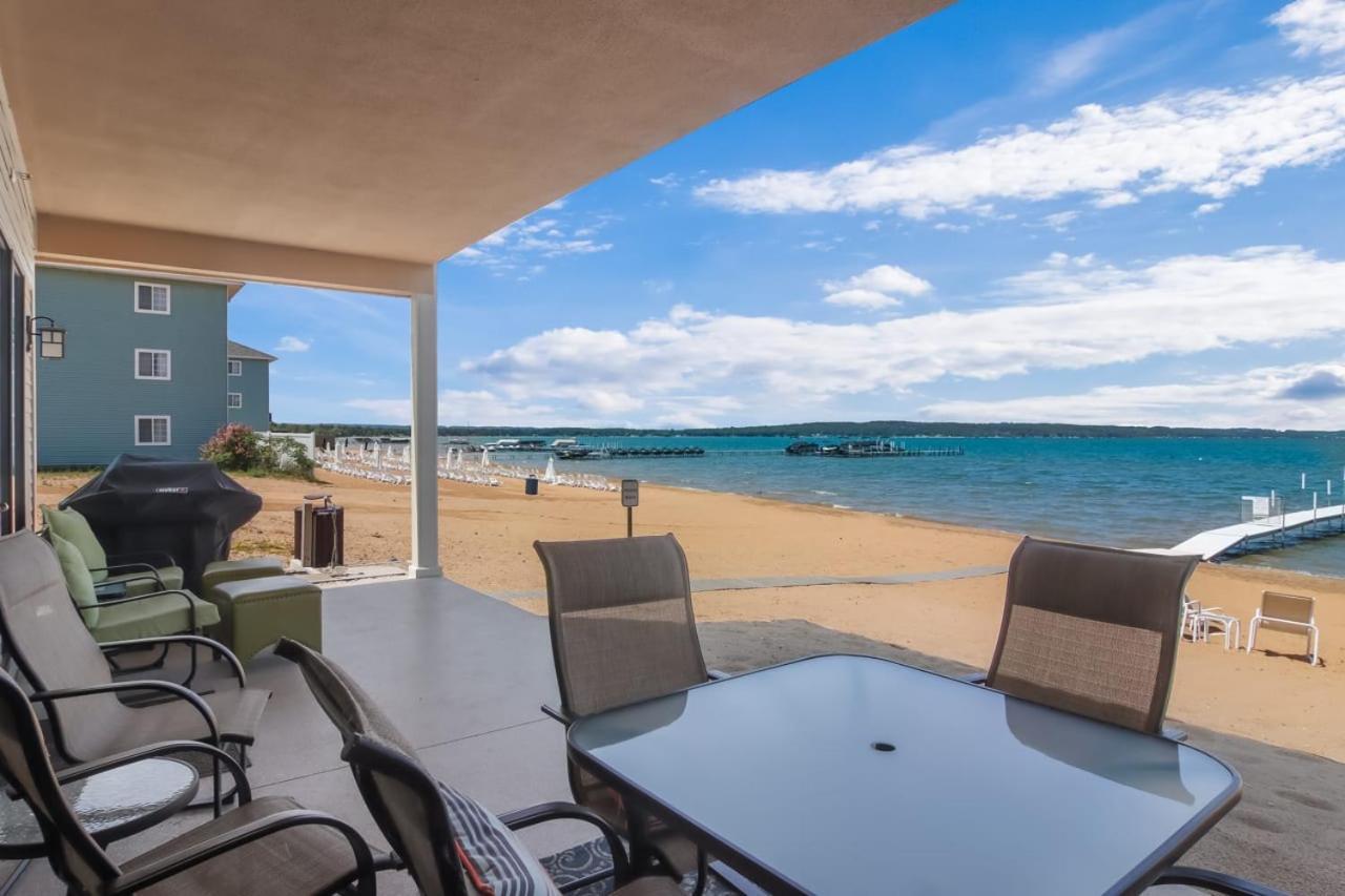 Sugar Beach Villa 1012 Luxury Waterfront Condo Траверс-Сіті Екстер'єр фото