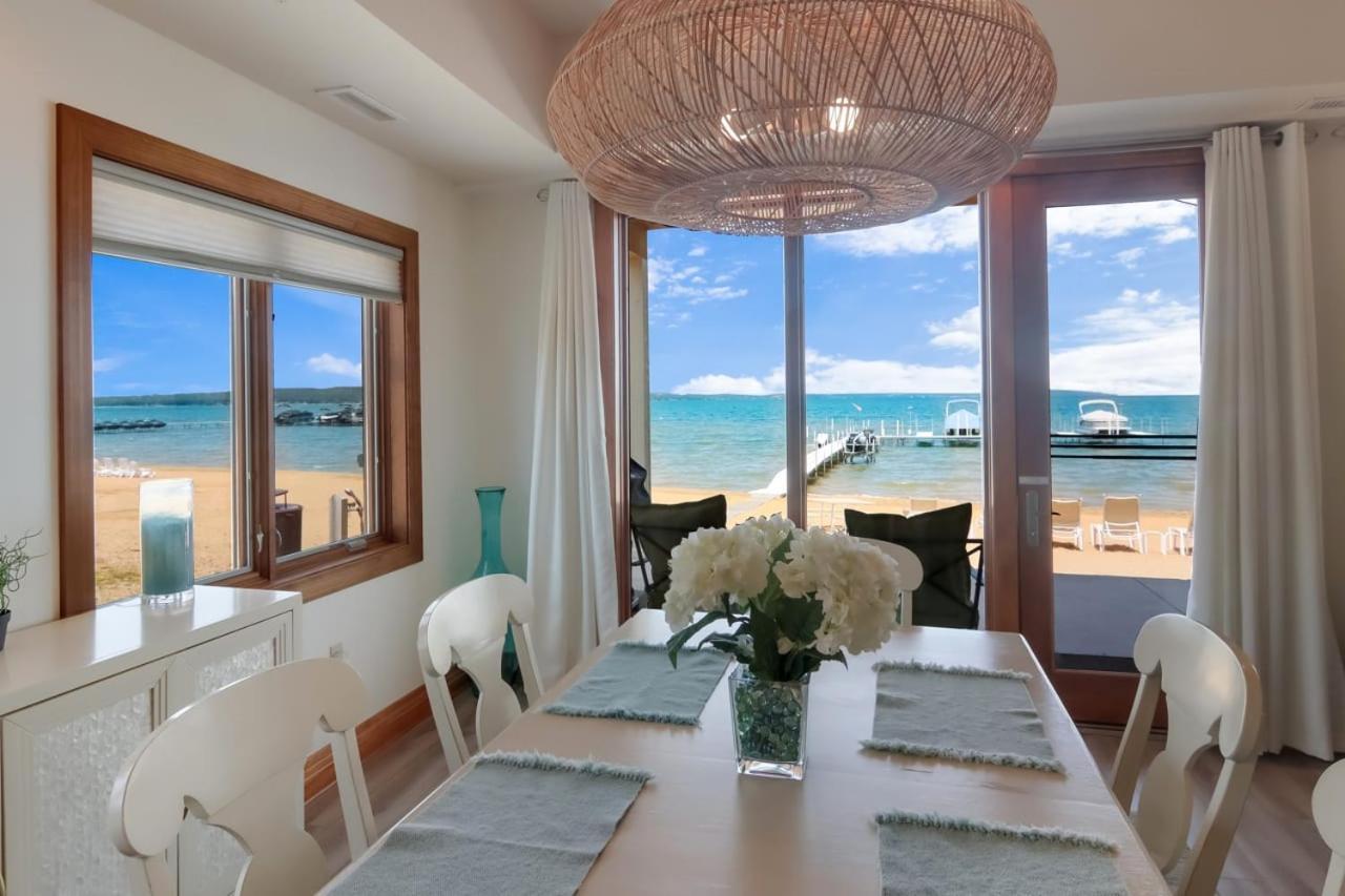Sugar Beach Villa 1012 Luxury Waterfront Condo Траверс-Сіті Екстер'єр фото